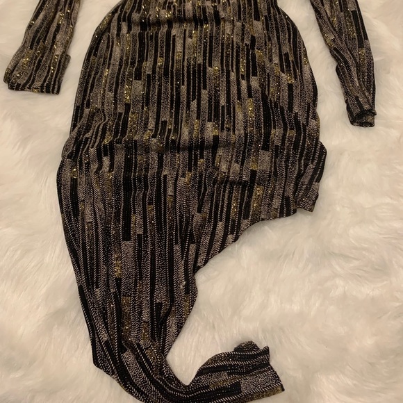 Dress - Picture 2 of 5